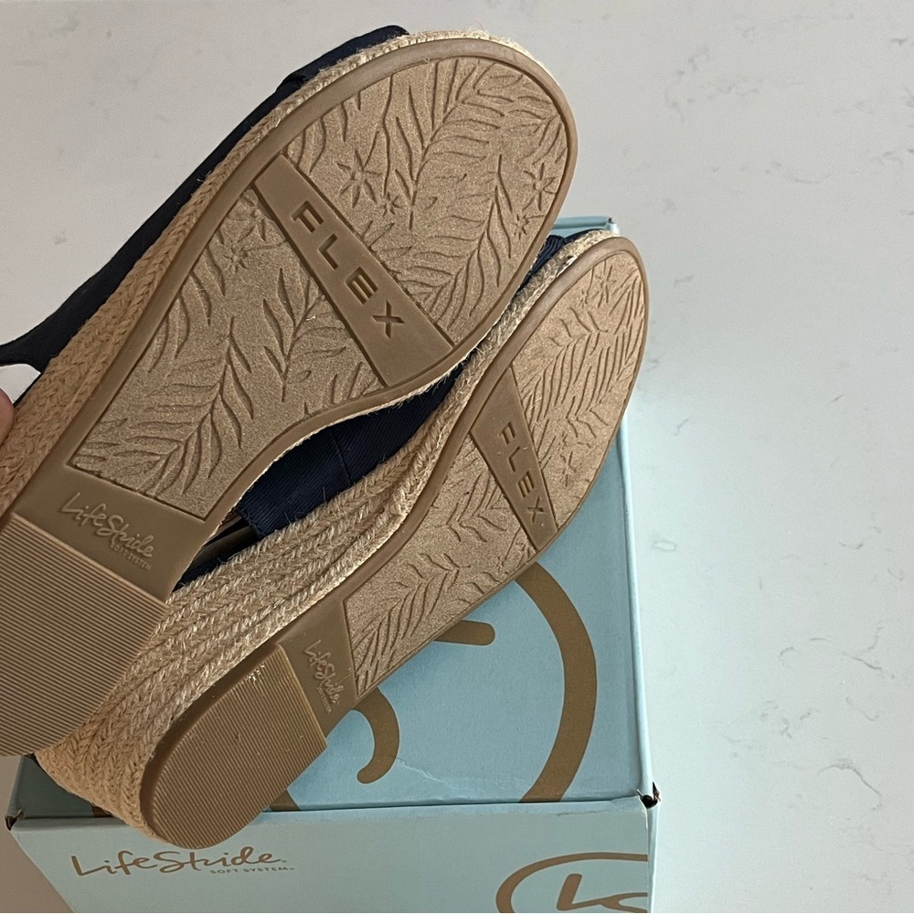 NWT Life Stride Socialite Wedge Sandal - Picture 8 of 11